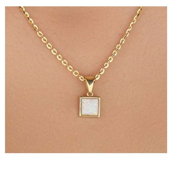 Beautiful 1 Carat Princess cut Opal Solitaire Pendant Necklace in 18k Yellow Gold over Silver