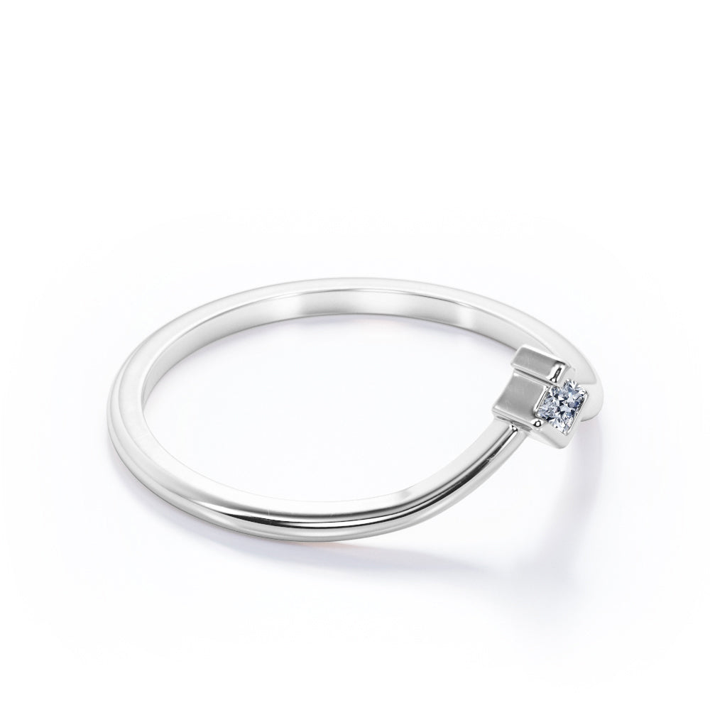 Solitaire Semi Bezel - 0.10 TCW Round Shape Moissanite - Flat V Shaped Wedding Band - White Gold