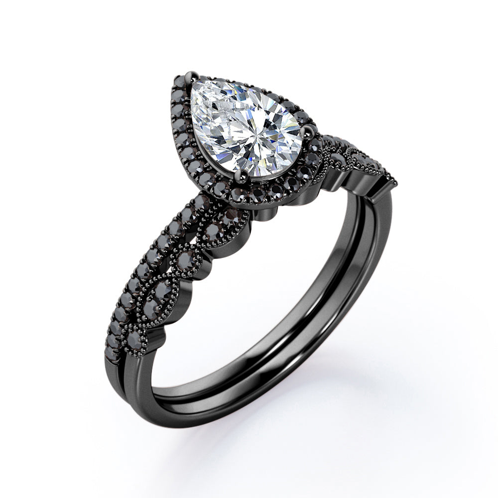 Art-Deco Milgrain Filigree 1.65 TCW Teardrop Moissanite with Lab Created Black Diamond Pave Wedding Ring Set in Yellow Gold