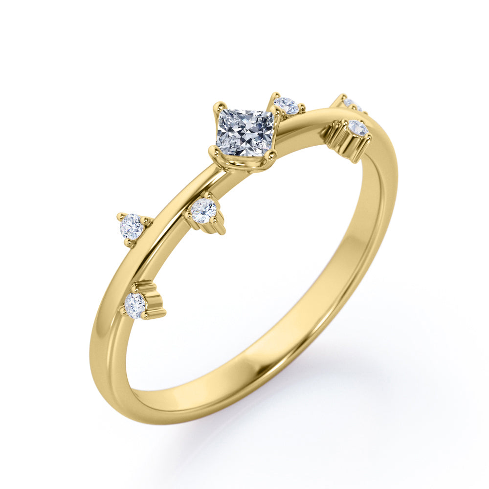 7-Stone Design 0.25 TCW Rhombus Princess and Round Cut Moissanite Prong Stackable Ring in Rose Gold